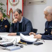 Polizia locale Mantova, consegnati gli attestati a undici agenti per la professionalità dimostrata
