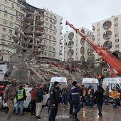 Terremoto di magnitudo 7.8 in Turchia e Siria: oltre 1300 morti. Continuano le scosse di assestamento